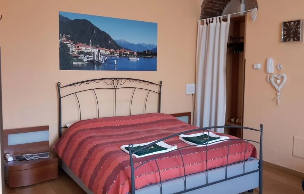 Monolocale Apricot Daire Como 0*,  İtalya